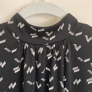 White House Black Market Mock Neck Geo Print Tunic Top Blouse Sz M